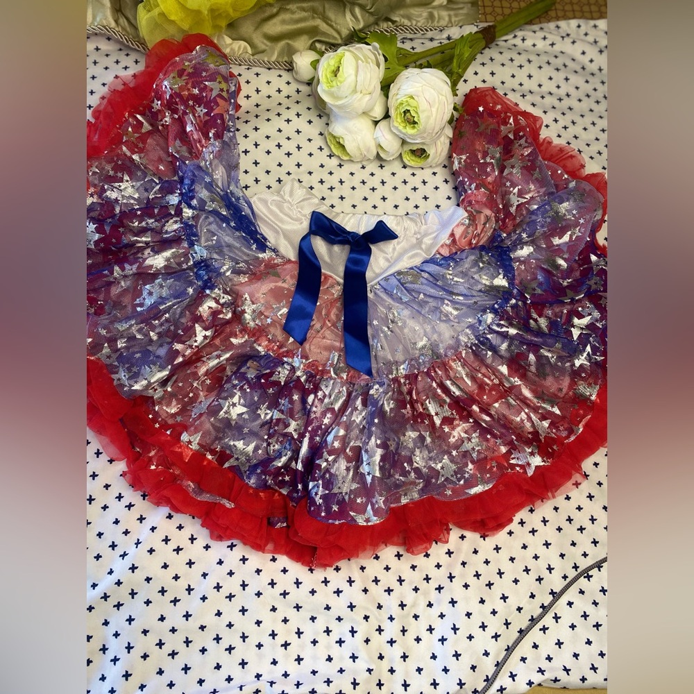 Adorable Patriotic  Ruffled Tutu/ size 3/5
